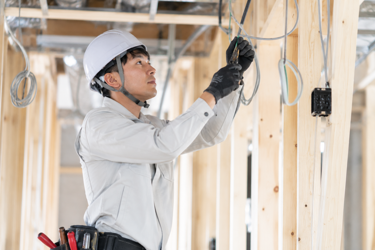 屋根内電気工業株式会社の正社員 電気工求人イメージ